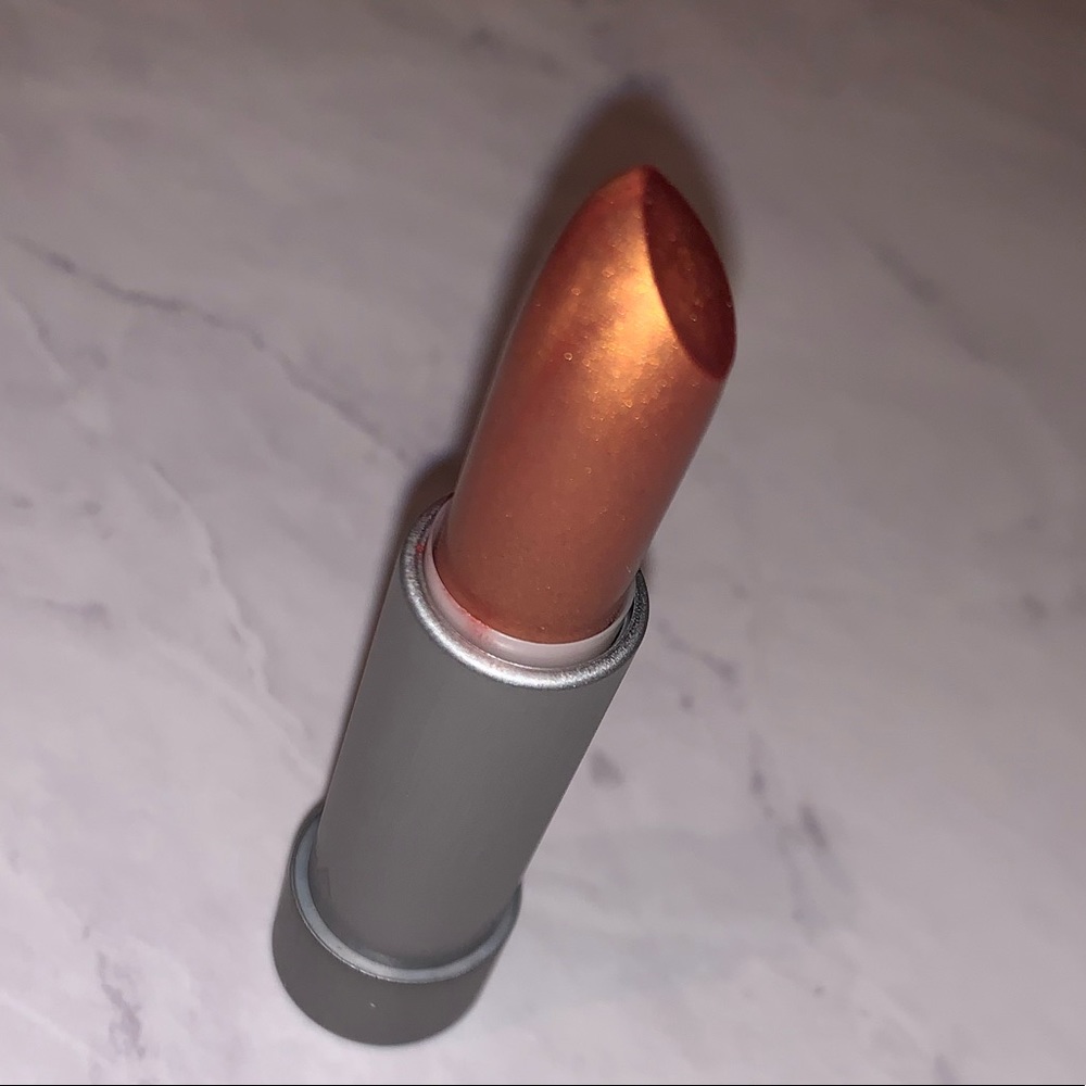 💚Aveda Lipstick 💄 Burnished Bruni